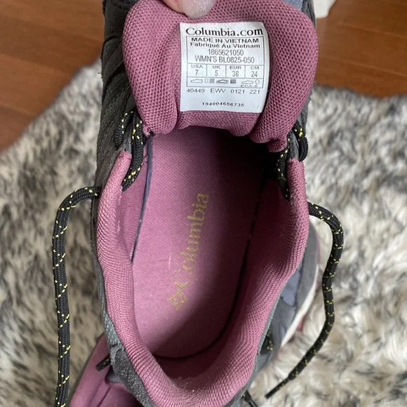 Size 7 - Picture 3 of 8